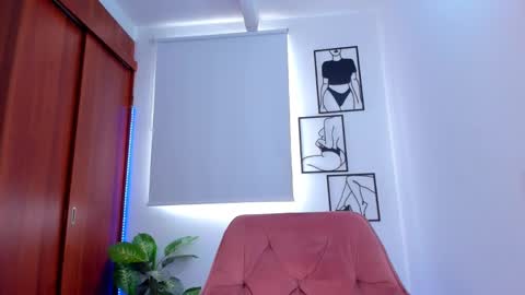 Snapshot of gaby_girl chatting on 09-13-25, 08:52 online show from 09-13-25, 08:52