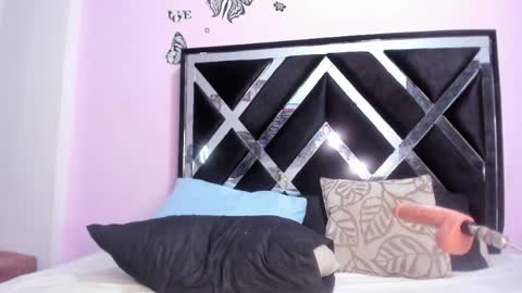 Snapshot of gabyyjones chatting on 05-22-26, 02:19 gabyyjones online show from 05-22-26, 02:19