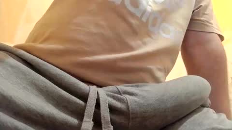 Snapshot of gae89tano chatting on 11-02-25, 08:33 gae89tano online show from 11-02-25, 08:33