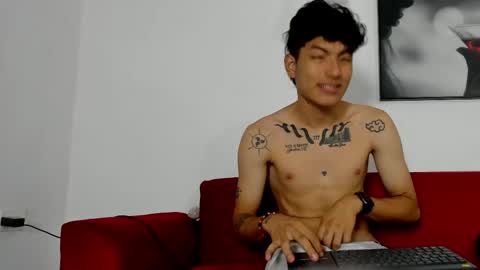 gael_twink_boy online show from 05-15-26, 11:56