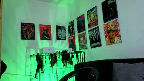 Gael Conner online show from 11-15-25, 04:10