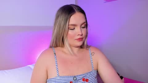 Gaia Baker  online show from 04-19-26, 12:33