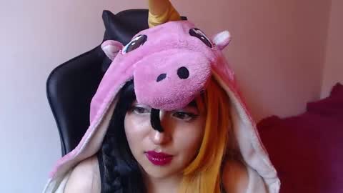 Kate 3 online show from 10-24-25, 07:43