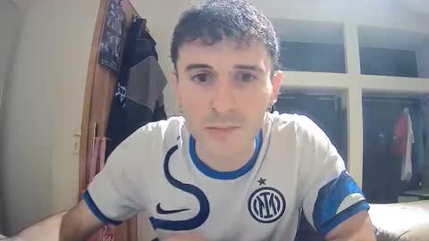 Snapshot of galadrie chatting on 01-12-26, 03:39 Lorenzo online show from 01-12-26, 03:39