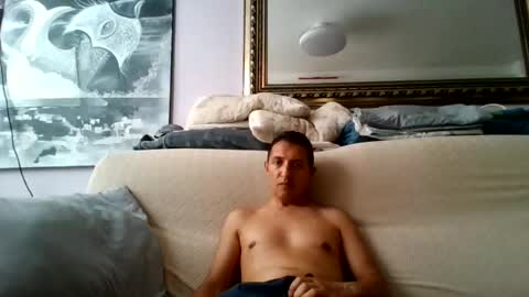 Snapshot of galanteescucha1712 chatting on 07-11-26, 05:37 galante online show from 07-11-26, 05:37