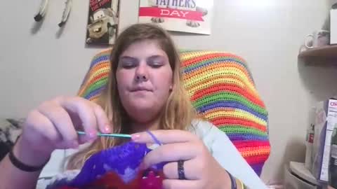 Snapshot of gamer202324 chatting on 09-15-25, 12:10 gamer202324 online show from 09-15-25, 12:10