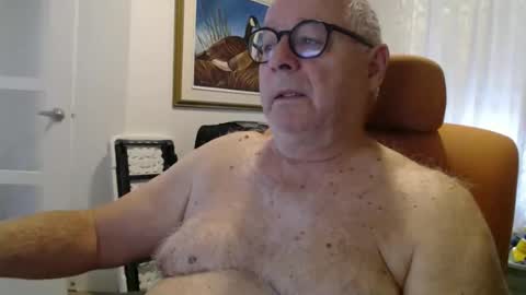 Snapshot of gamin68 chatting on 10-26-25, 02:12 gamin68 online show from 10-26-25, 02:12