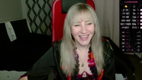 Janette online show from 10-06-25, 02:20