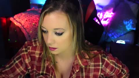 Snapshot of garagesex22 chatting on 01-09-25, 06:27 Jenna - be back MONDAY night. online show from 01-09-25, 06:27