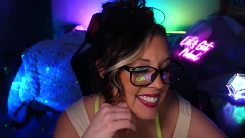 Snapshot of garagesex22 chatting on 01-14-25, 05:19 Jenna - be back MONDAY night. online show from 01-14-25, 05:19