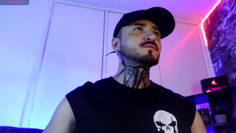 Chris  Dont forget to gift me thumb up Its very important to me and makes me happy AF  online show from 11-24-25, 06:46