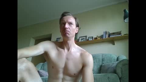 Snapshot of garfield42 chatting on 09-09-25, 07:52 Garfield online show from 09-09-25, 07:52