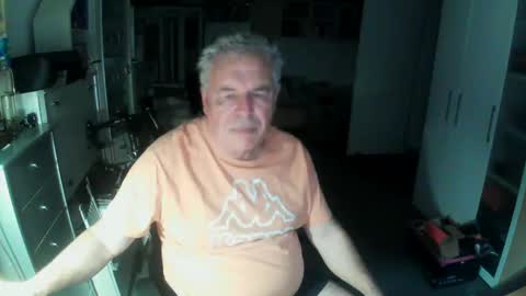 Snapshot of gargamil chatting on 10-07-25, 02:25 gargamil online show from 10-07-25, 02:25