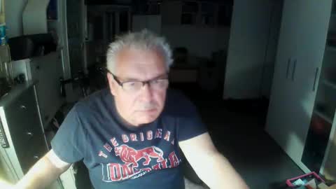 Snapshot of gargamil chatting on 10-08-25, 02:47 gargamil online show from 10-08-25, 02:47