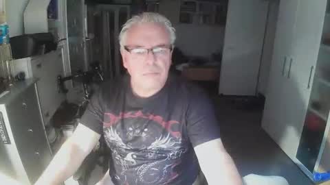 Snapshot of gargamil chatting on 11-03-25, 12:17 gargamil online show from 11-03-25, 12:17