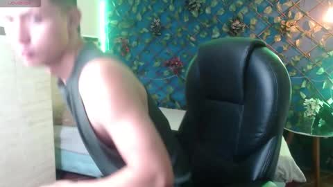 garuo_18 online show from 11-20-25, 03:07