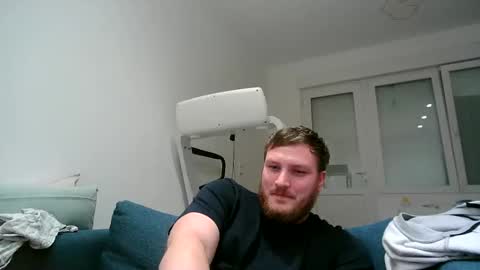 Snapshot of gary92 chatting on 06-10-26, 06:51 Marc online show from 06-10-26, 06:51