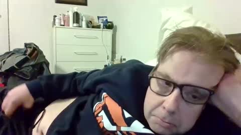 Snapshot of garyg930 chatting on 12-06-24, 05:42 Gary online show from 12-06-24, 05:42