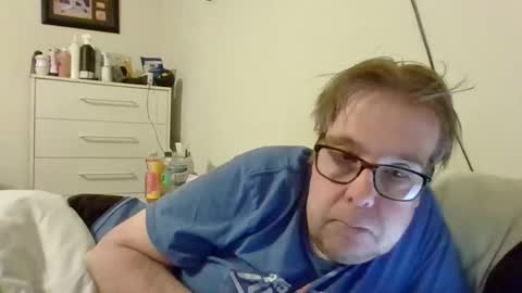 Snapshot of garyg930 chatting on 01-08-25, 11:41 Gary online show from 01-08-25, 11:41