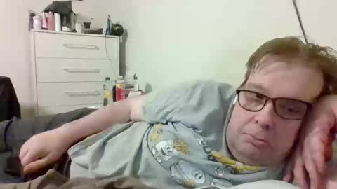 Snapshot of garyg930 chatting on 02-25-25, 05:52 Gary online show from 02-25-25, 05:52