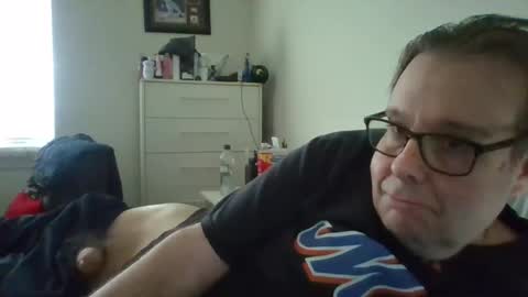 Snapshot of garyg930 chatting on 03-06-25, 09:42 Gary online show from 03-06-25, 09:42