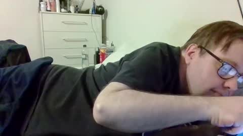 Snapshot of garyg930 chatting on 03-07-25, 03:51 Gary online show from 03-07-25, 03:51