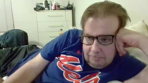 Snapshot of garyg930 chatting on 09-19-25, 02:24 Gary online show from 09-19-25, 02:24