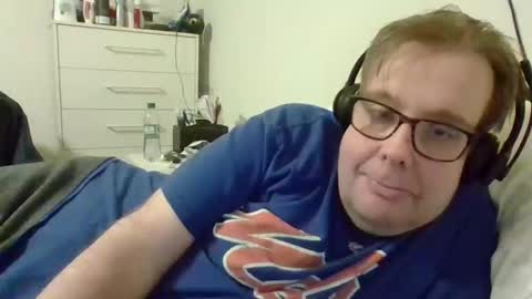 Snapshot of garyg930 chatting on 10-16-25, 02:12 Gary online show from 10-16-25, 02:12