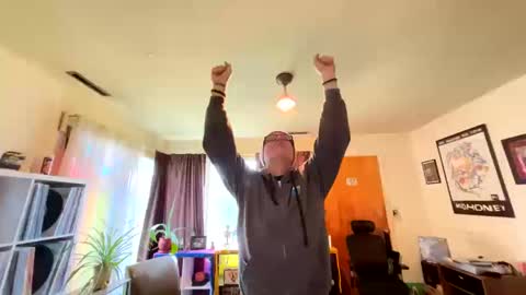 Snapshot of garypumpt chatting on 10-12-25, 04:06 marvin pumpt online show from 10-12-25, 04:06