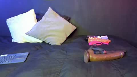  Usagi  online show from 09-27-25, 08:14