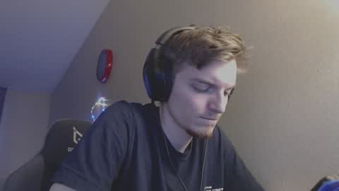 Snapshot of gasturfahe chatting on 01-02-25, 12:24 gasturfahe online show from 01-02-25, 12:24