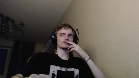 Snapshot of gasturfahe chatting on 09-08-25, 05:45 gasturfahe online show from 09-08-25, 05:45