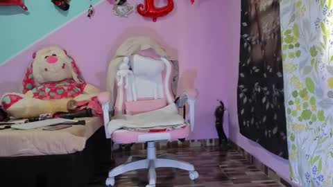 Diana online show from 11-21-25, 07:01