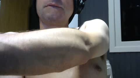 Snapshot of gauchors21 chatting on 02-02-25, 02:48 gauchors21 online show from 02-02-25, 02:48