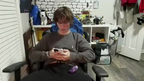 Snapshot of gavatr0n chatting on 06-15-26, 02:58 gavatr0n online show from 06-15-26, 02:58