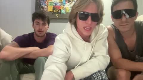 Snapshot of gavinnumbers chatting on 10-08-25, 01:14 gavinnumbers online show from 10-08-25, 01:14