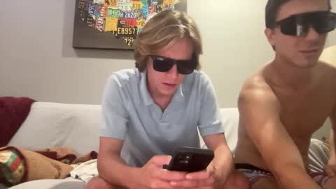 Snapshot of gavinnumbers chatting on 10-14-25, 02:45 gavinnumbers online show from 10-14-25, 02:45