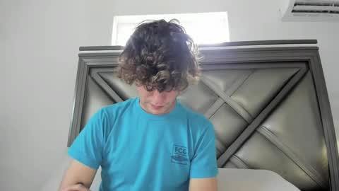 Snapshot of gayndepressed chatting on 10-03-25, 09:45 Trace online show from 10-03-25, 09:45