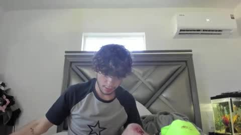 Snapshot of gayndepressed chatting on 10-13-25, 07:47 Trace online show from 10-13-25, 07:47