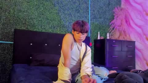 HAN online show from 02-25-26, 01:54