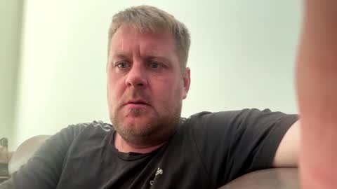 gaznaylor1986 online show from 11-08-25, 03:23