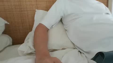 Snapshot of gccurious76 chatting on 01-11-25, 02:41 GCGuy online show from 01-11-25, 02:41