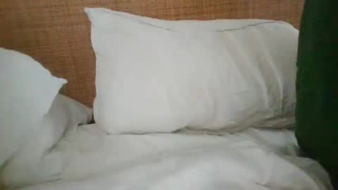 Snapshot of gccurious76 chatting on 01-12-25, 01:53 GCGuy online show from 01-12-25, 01:53