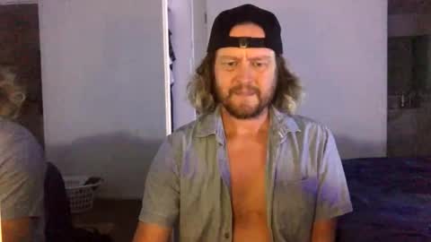 gcsurfer81 online show from 12-17-25, 09:15