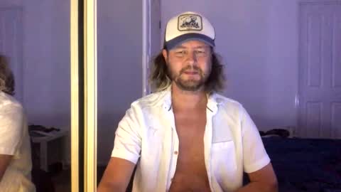 gcsurfer81 online show from 03-11-26, 07:58