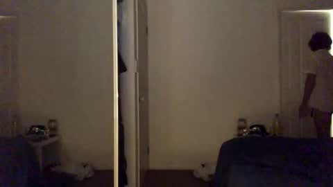 gcsurfer81 online show from 04-22-26, 07:55