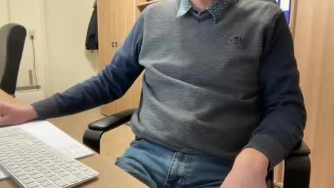 Snapshot of geertjem chatting on 12-02-24, 10:50 geertjem online show from 12-02-24, 10:50