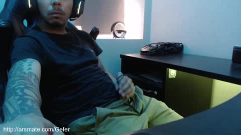 gefeeer online show from 10-30-25, 07:36