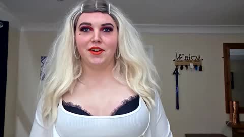 gemmaquinzel online show from 11-24-25, 02:39