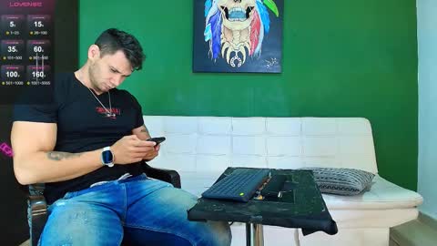 Snapshot of gendersonfit chatting on 11-03-25, 09:05 gendersonfit online show from 11-03-25, 09:05